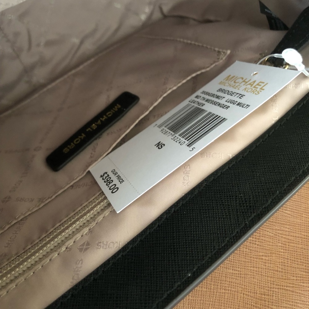 Hp🎁 Beautiful Michael Kors Set ♥️ - Picture 8 of 8